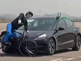 Tesla Model 3 не любит велосипедистов