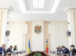 Премьер-министры Украины и Молдовы обсудили развитие двусторонних отношений