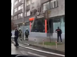 В Киеве загорелась гимназия