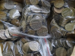 В Крыму активисты оплатили штрафы матерям политзаключенных 10-рублевыми монетами
