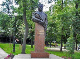 В столице открыт памятник Летку Воеводе. Киев десять лет назад