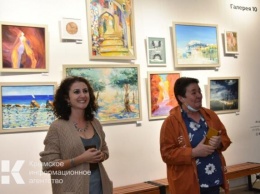 В Симферополе открылась выставка израильской художницы Марины Воропаевой