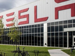 Илон Маск опроверг слухи о намерениях построить следующее предприятие Tesla в России