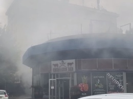 В центре Харькова горит ресторан (видео)