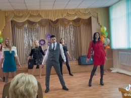 Танец учителей харьковской школы взорвал Сеть (видео)