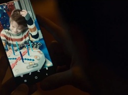 Джеймс Макэвой плачет над видео с пропавшим сыном в отрывке из фильма «Исчезнувший»