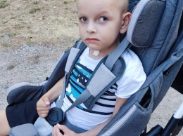 В Запорожье 6-летний мальчик борется с серьезной болезнью