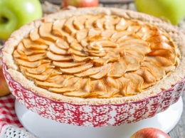 Вкусно с Dmart: как приготовить яблочный тарт на сметане