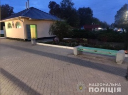 В Днепропетровской области подросток украл у женщины телефон, пока она конфликтовала с его подругой
