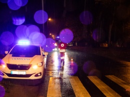 В Днепре на улице Широкой столкнулись Nissan и Hyundai: от удара оба вылетели на обочину