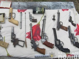 Житель Запорожской области хранил дома самодельное оружие