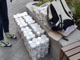 В Харькове раздавали чашки от кандидата в мэры: полиция начала проверку