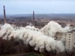 Под Харьковом подорвали здание Будянского фаянсового завода (видео)