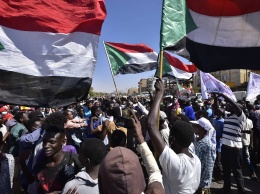 Премьер Судана вернется в должность после попытки переворота