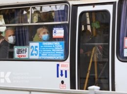 В воскресенье в Симферополе оштрафовали 15 пассажиров без масок