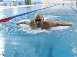 Категорию 20+ «Метеор» приглашает на тренировки: чему научат новичков и мастеров плавания
