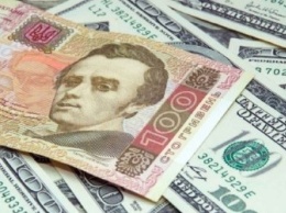 Украинцы в ноябре увеличили чистую покупку валюты до $345 млн