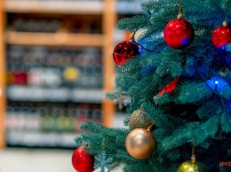 Готовимся к новому году вместе с Dmart: елки, подарки, игрушки и скидки на праздничное угощение