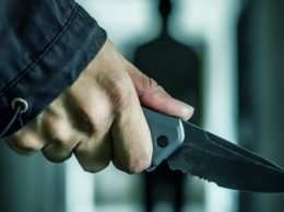 В Днепре мужчина с ножом напал на четырех людей