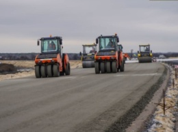 На дороги Днепропетровской области потратят еще 76 миллионов: где повезет водителям