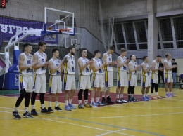 Крымские баскетболисты переиграли команду из Кузбасса
