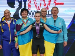 Светлана Самуляк завоевала для Украины первые за 8 лет медали на чемпионате мира по тяжелой атлетике