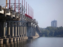 В Полтавской области ограничат движение по мосту через Днепр