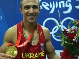 Ломаченко отправил свои награды в Россию