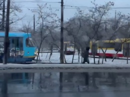 Обстановка на дорогах Одессы: на Котовского невозможно добраться, трамваи стоят