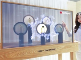 LG разработала необычную "умную" полку со встроенным OLED-телевизором