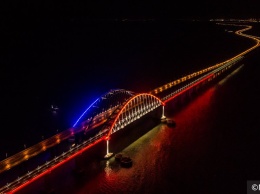 В новогодние праздники Крымский мост пересекли почти 109 тысяч автомобилей