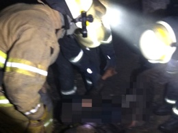 В Никополе пожарные спасли пенсионера из горящего дома