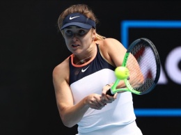 Элина Свитолина прошла в третий круг на Australian Open, соперницу увезли медики