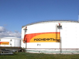 "Роснефть" подписала с Китаем договор о поставках 100 млн тонн нефти