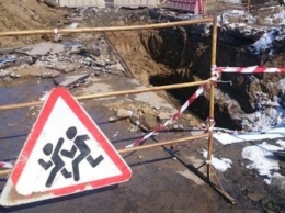 Жители Беличей пожаловались на "Киевводоканал", который разрыл подъездные пути к нескольким домам