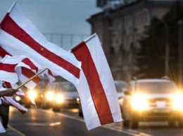 Мы в свободной стране - Филатов о смене цветов флага Беларуси в Днепре
