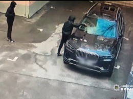 Криворожский след в столице: трое криворожан сожгли автомобиль в Киеве
