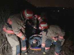 Сломанная челюсть и сотрясение: под Одессой мужчину сбил грузовой поезд