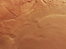 Европейский зонд заснял огромную кучу пыли на поверхности Марса