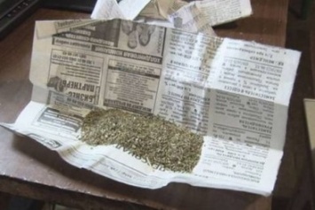 Наркотическое вещество со специфическим запахом марихуаны нашли у добропольчанина