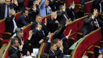 Только трое николаевских нардепов опубликовали свои декларации о доходах за 2015 год