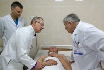 Сохранить жизнь 26-летнего бойца помогло сначала чудо, а позже врачи 66-го мобильного госпиталя Красноармейска и хирурги Днепропетровской областной больницы