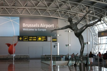 Аэропорт Брюсселя возобновил работу после терактов 22 марта