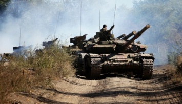 Под Ясиноватой засекли танки и "Акации" боевиков