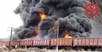 В Краснодоне Луганской обл. взорвались цистерны с топливом на железнодорожных путях