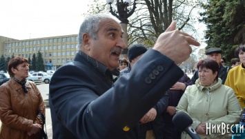 «Шевченко крышует этот завод» - пикетчики обвинили вице-мэра в скандале с предприятием «Евгройл»