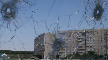 Обстрел Докучаевска и Донецка: выпущены десятки мин, сгорели два дома