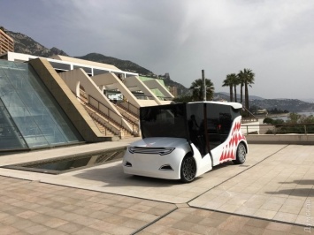 Одесситы презентовали в Монако прототип электрического такси (фото)