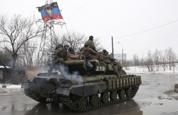 Боевики усилили танковым подразделением позиции на передовой в районе Александровки, - разведка