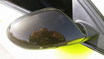 Кислотный тюнинг: очень яркая Audi RS6 цвета теннисного мячика